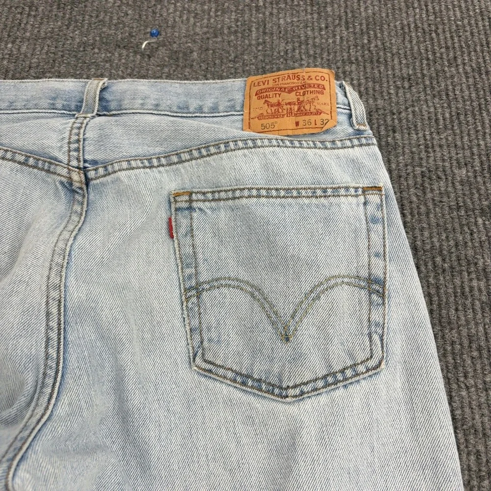 Levi's Jeans Mens 36x32 Light Wash Cotton 505 Regular‎ Fit Straight Leg Style